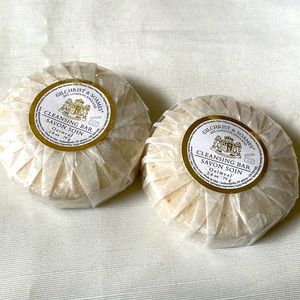 Gilchrist & Soames English Spa Cleansing bar soap  Oatmeal 79g set of 2 luxury